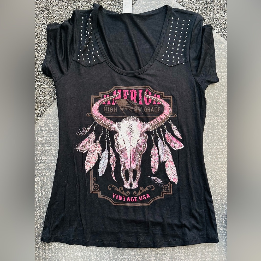 Liberty Wear soft comfy graphicTShirt
